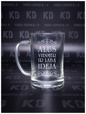 Alus kausi un glāzes